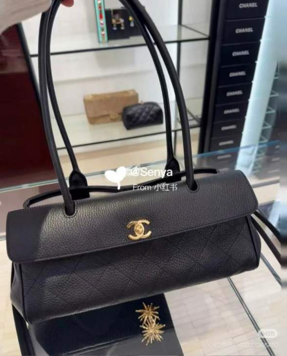 Picture of Prada Handbags _SKUfw231688487fw